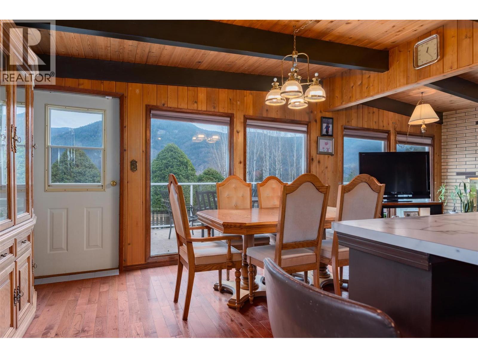 2621 6th Avenue, Castlegar