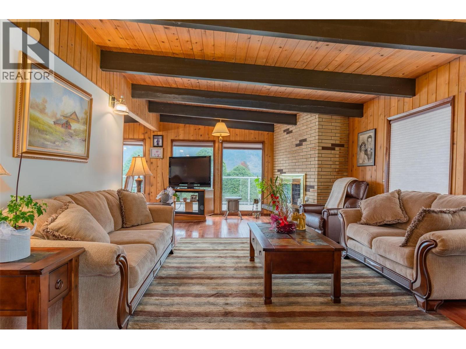 2621 6th Avenue, Castlegar