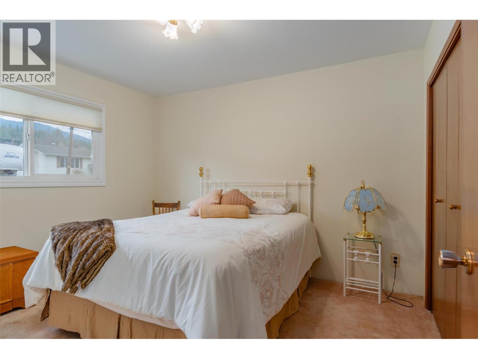 2621 6th Avenue, Castlegar