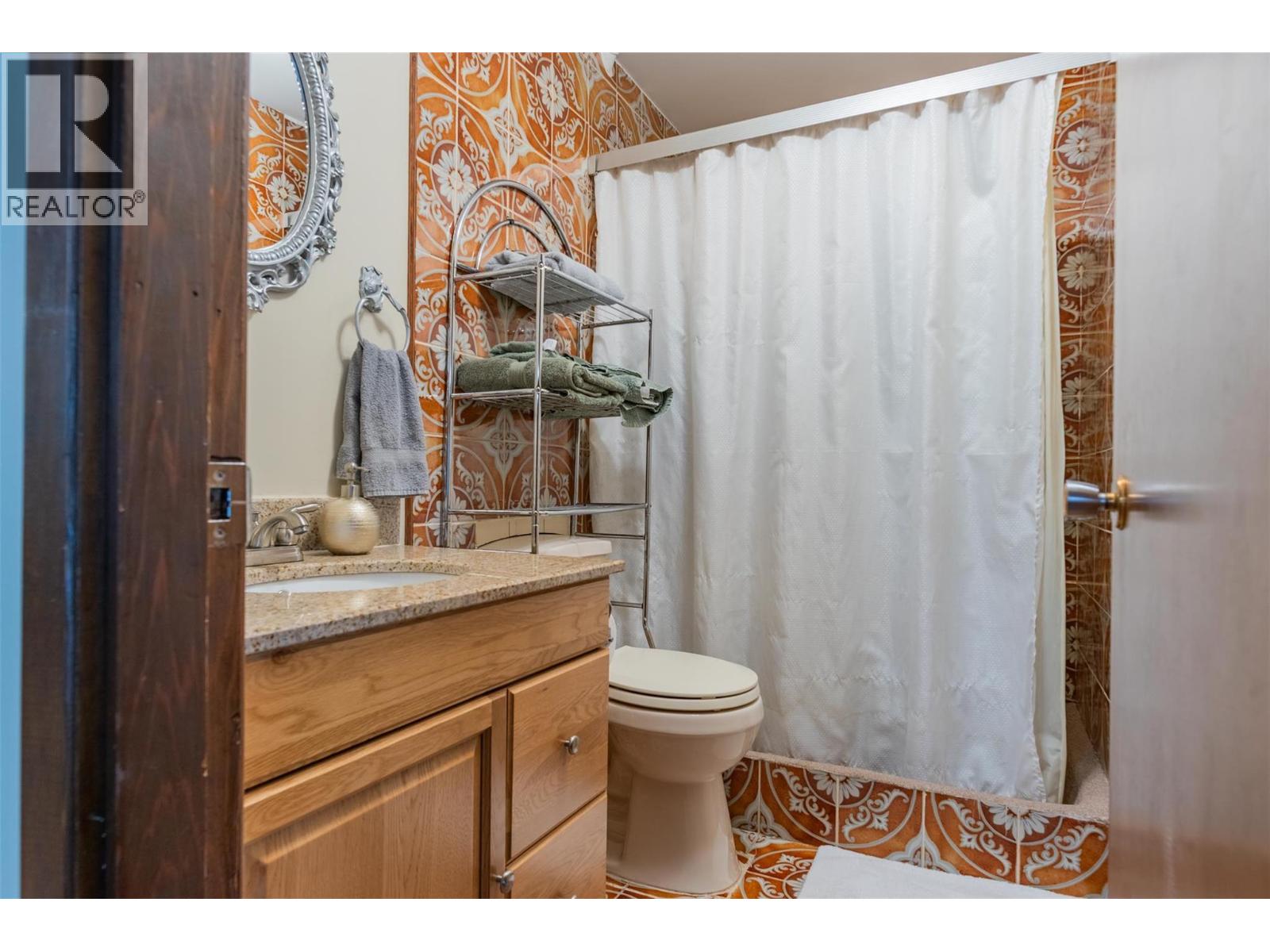 2621 6th Avenue, Castlegar