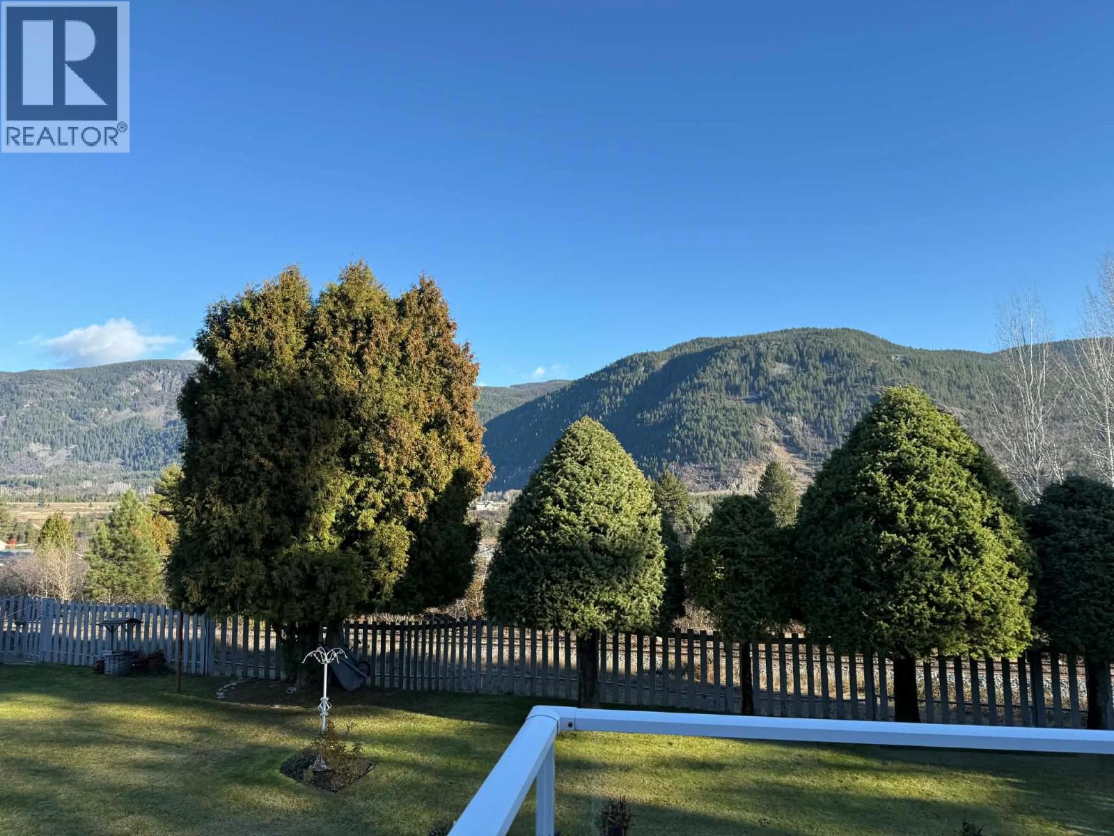 2621 6th Avenue, Castlegar