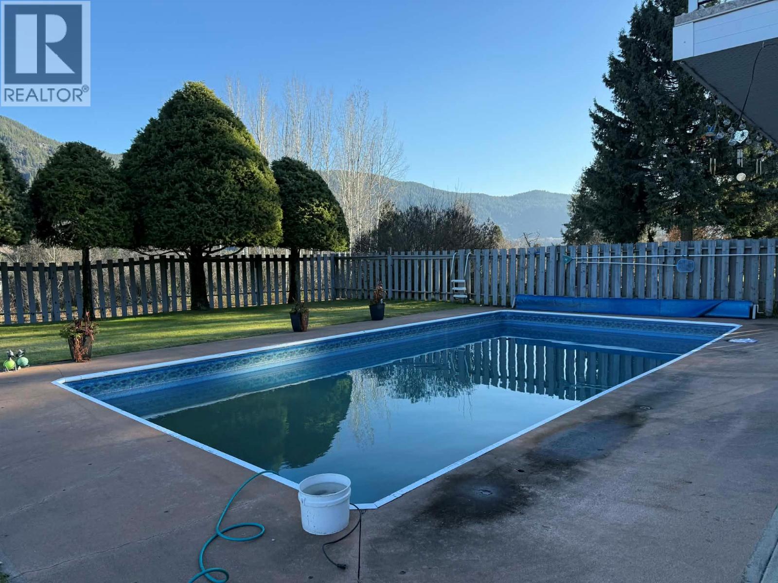 2621 6th Avenue, Castlegar