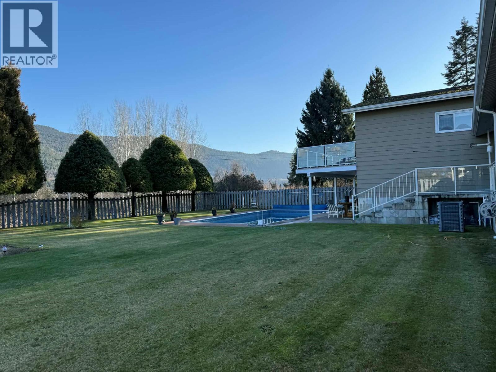 2621 6th Avenue, Castlegar