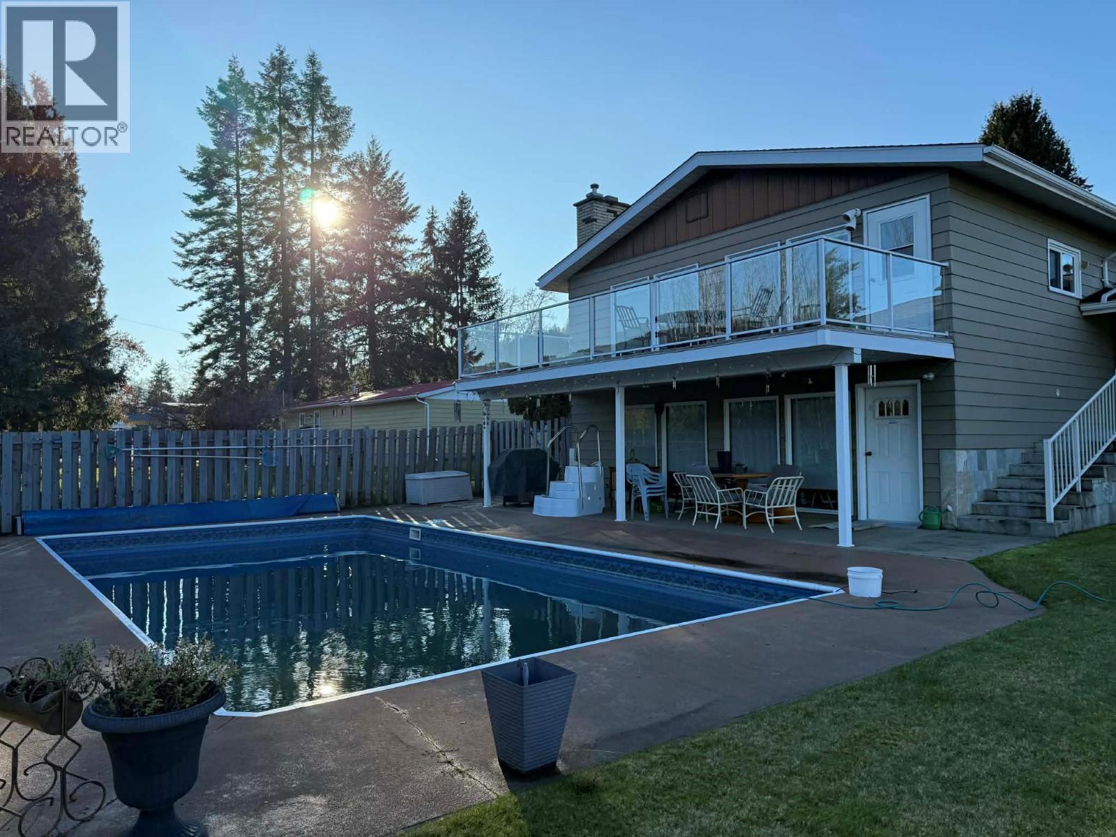 2621 6th Avenue, Castlegar