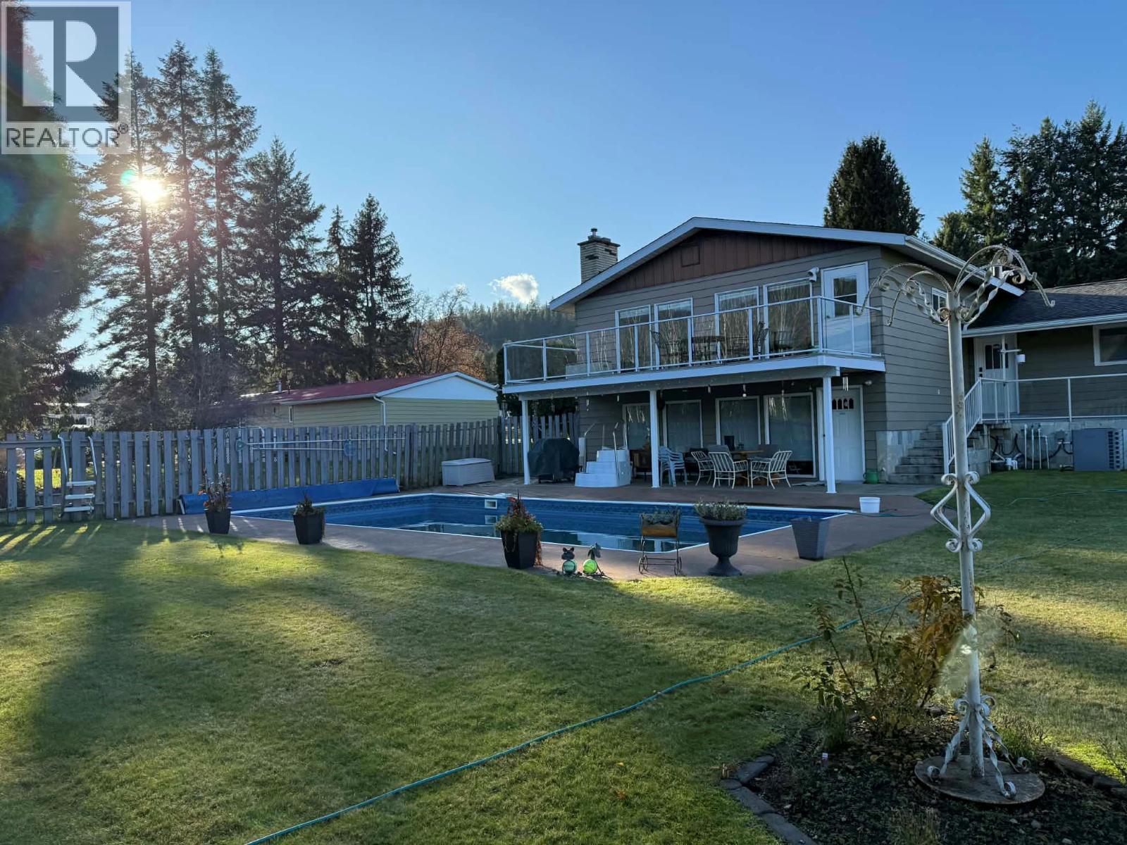2621 6th Avenue, Castlegar