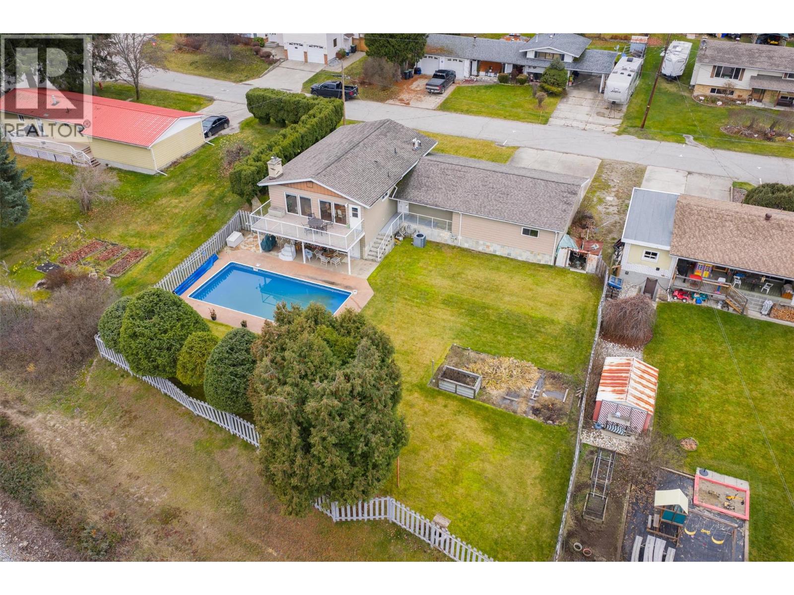 2621 6th Avenue, Castlegar