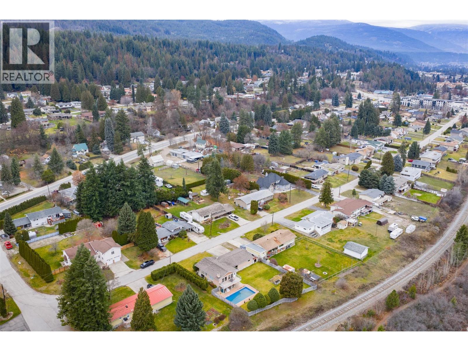 2621 6th Avenue, Castlegar