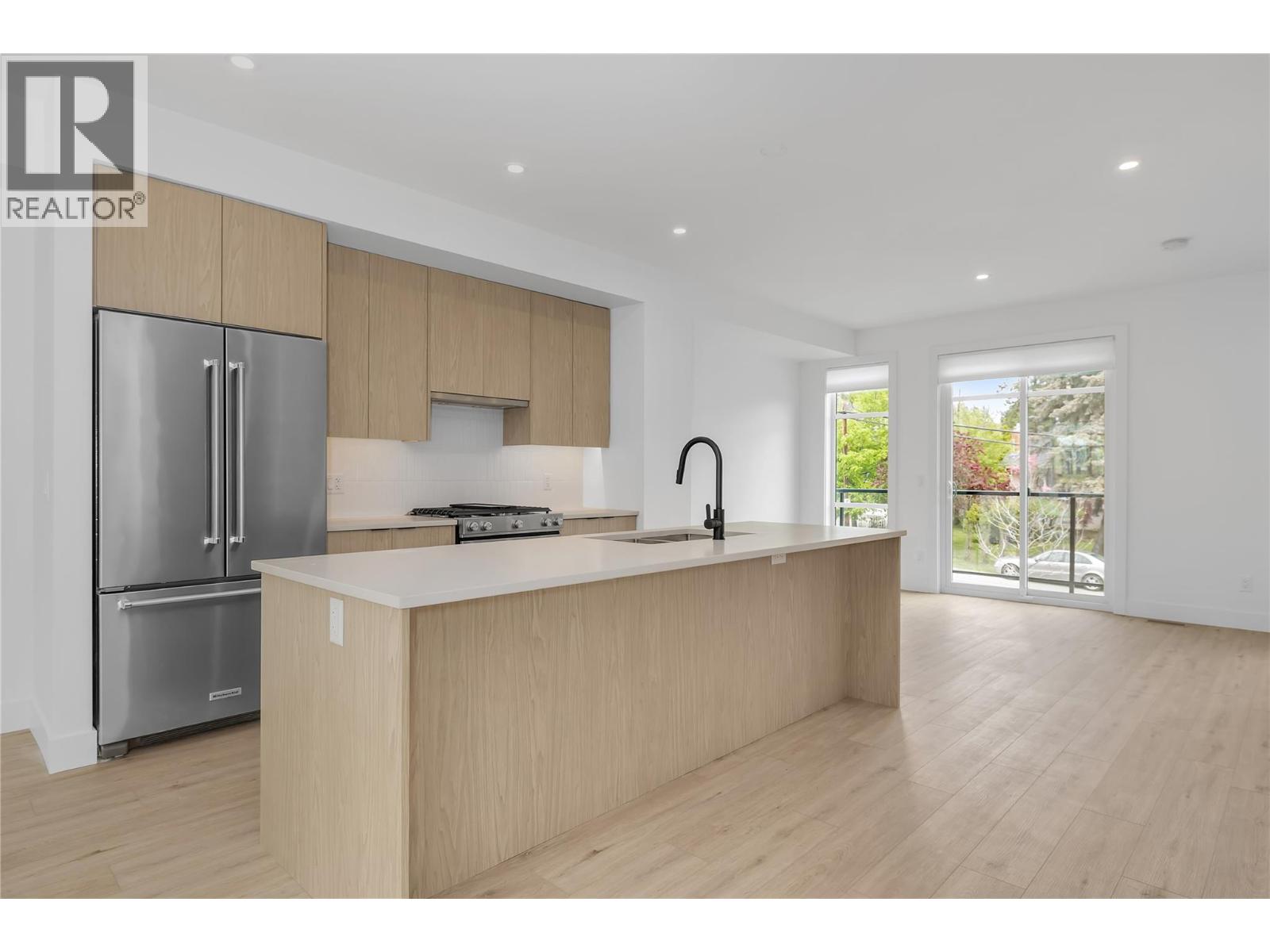 132 1455 Cara Glen Court, Kelowna