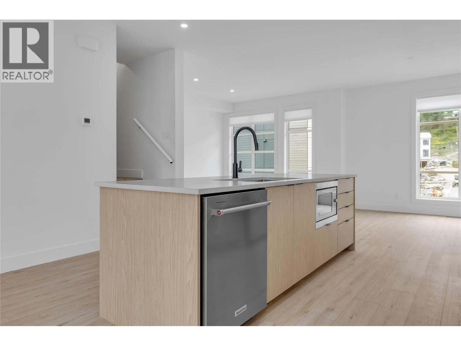 132 1455 Cara Glen Court, Kelowna