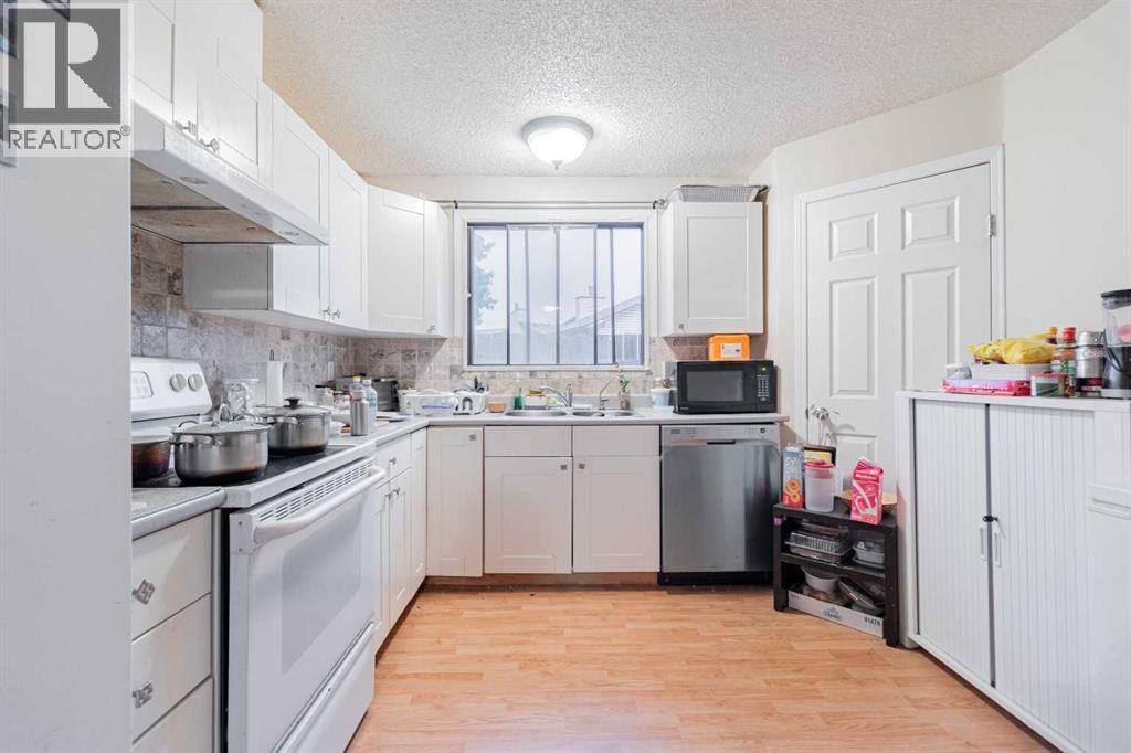 Single Family House Bungalow for Sale in  Castlegrove Road NE Castleridge Calgary 