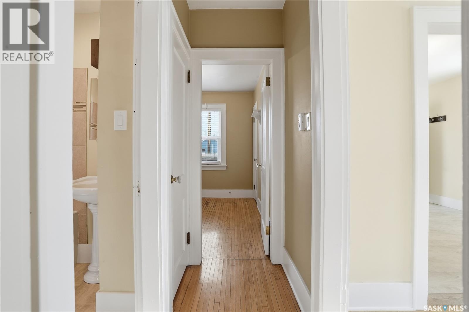 Single Family House Bungalow for Sale in  B AVENUE N Saskatoon 