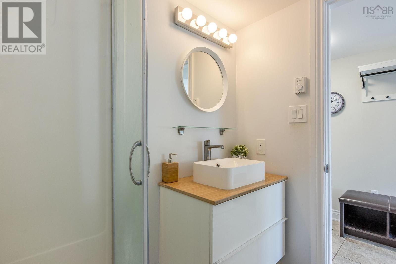 Property 27 of 33 of 207 5234 Morris Street