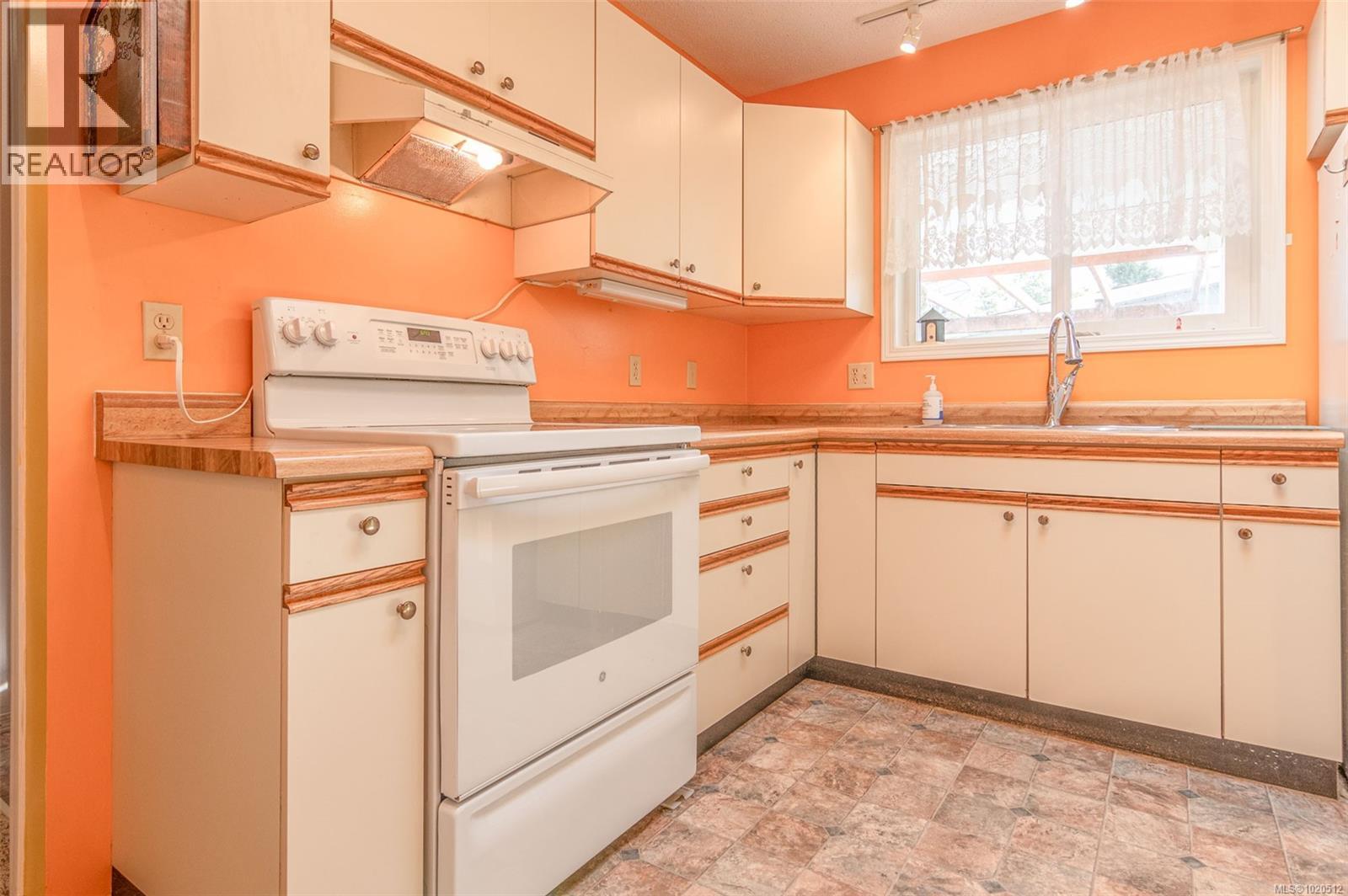 2074 135 Brinkworthy Road, Salt Spring