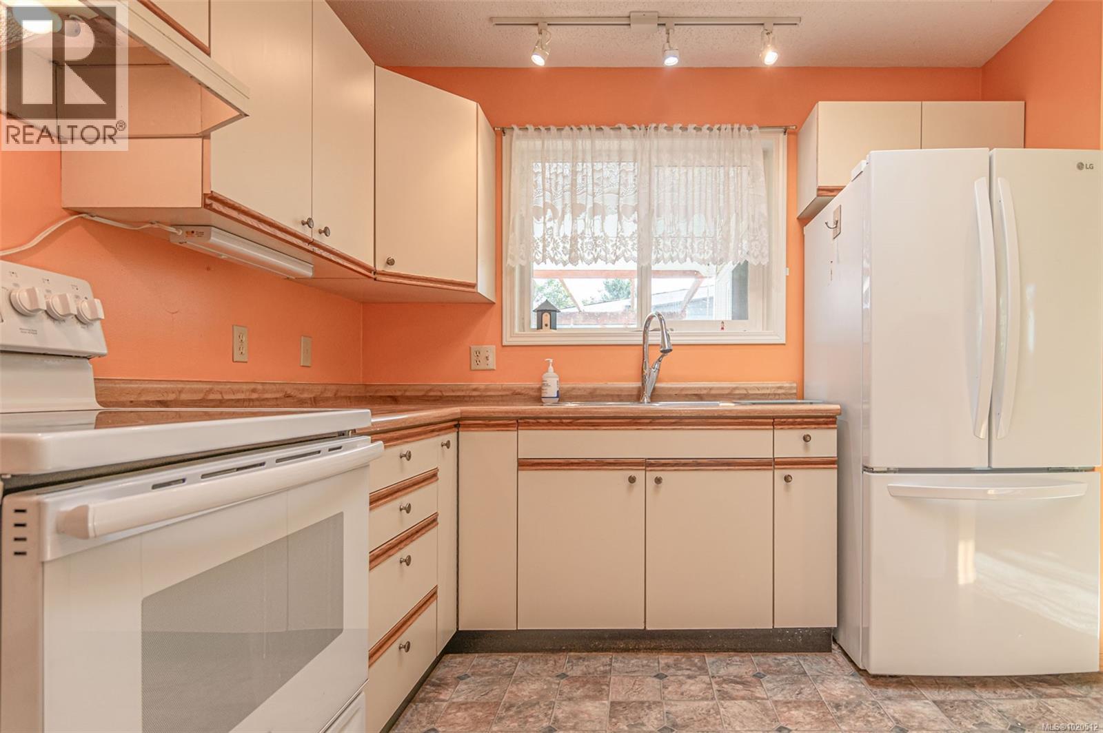 2074 135 Brinkworthy Road, Salt Spring