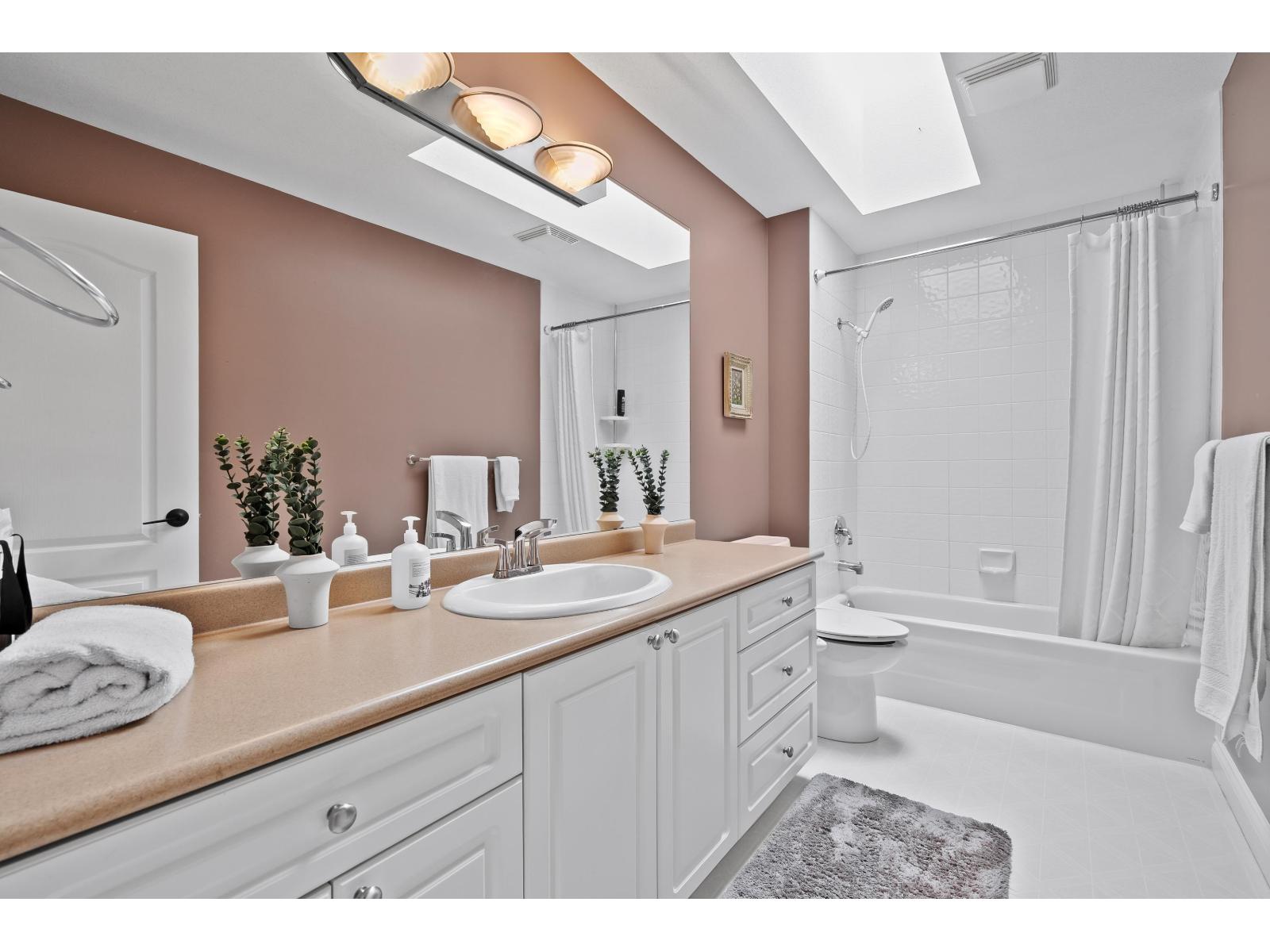 15639 37A AVENUE, Surrey