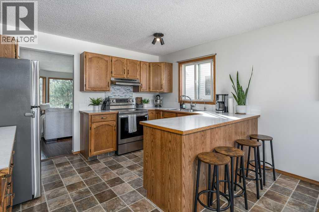 21 West Mcdougal Road, Cochrane