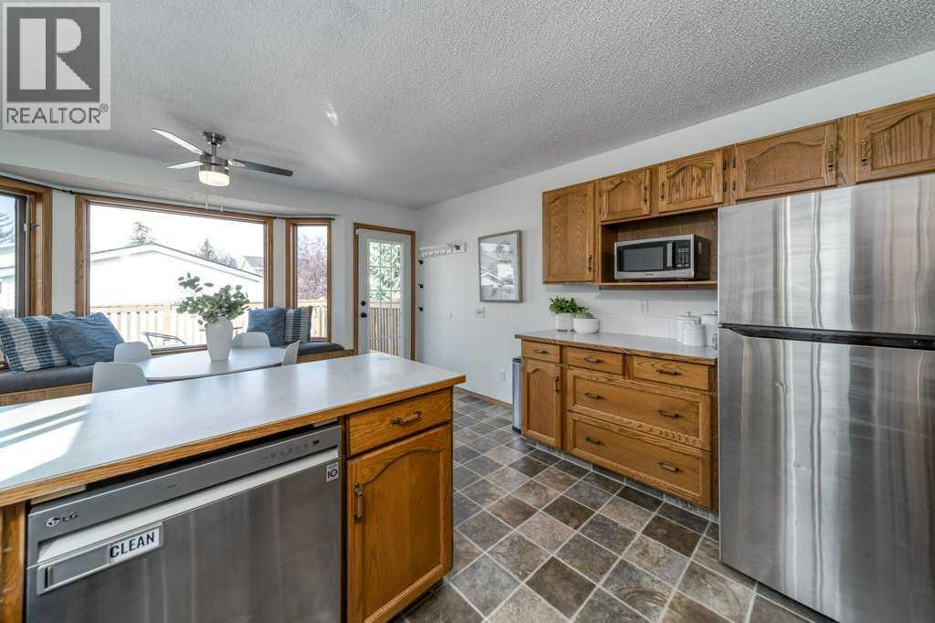 21 West Mcdougal Road, Cochrane