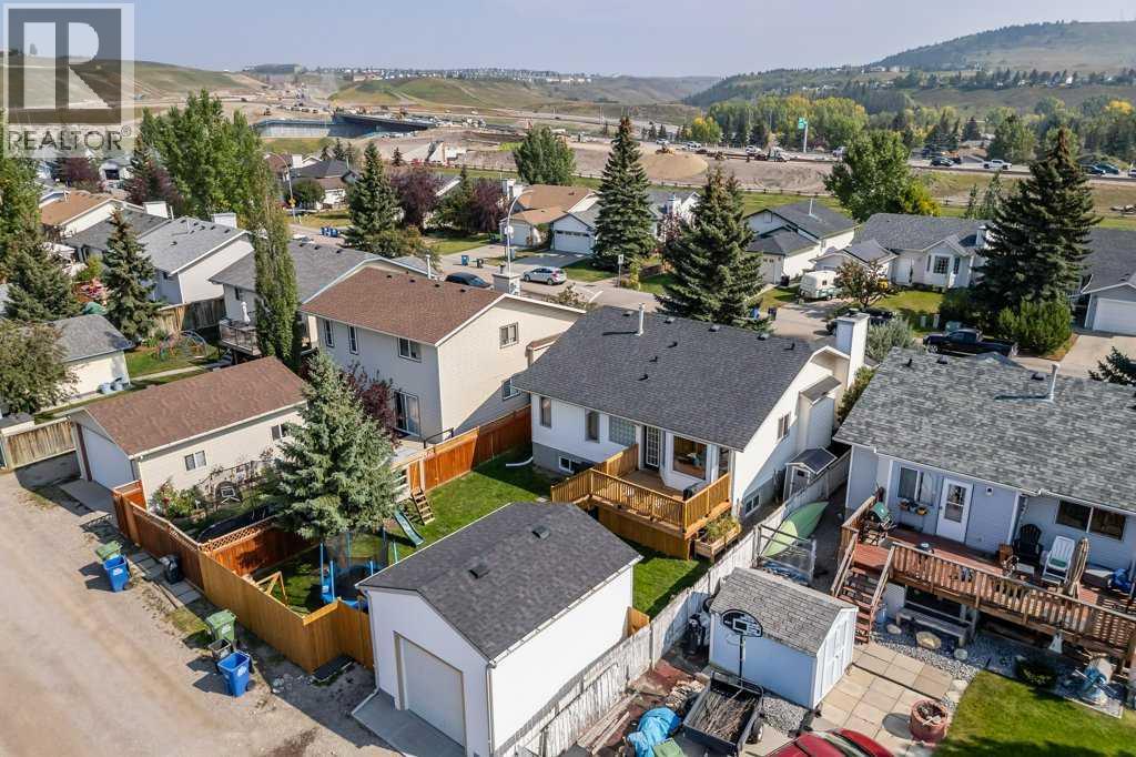 21 West Mcdougal Road, Cochrane