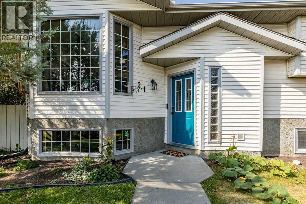 21 West Mcdougal Road, Cochrane