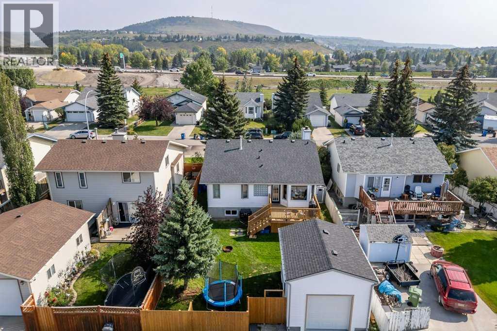 21 West Mcdougal Road, Cochrane