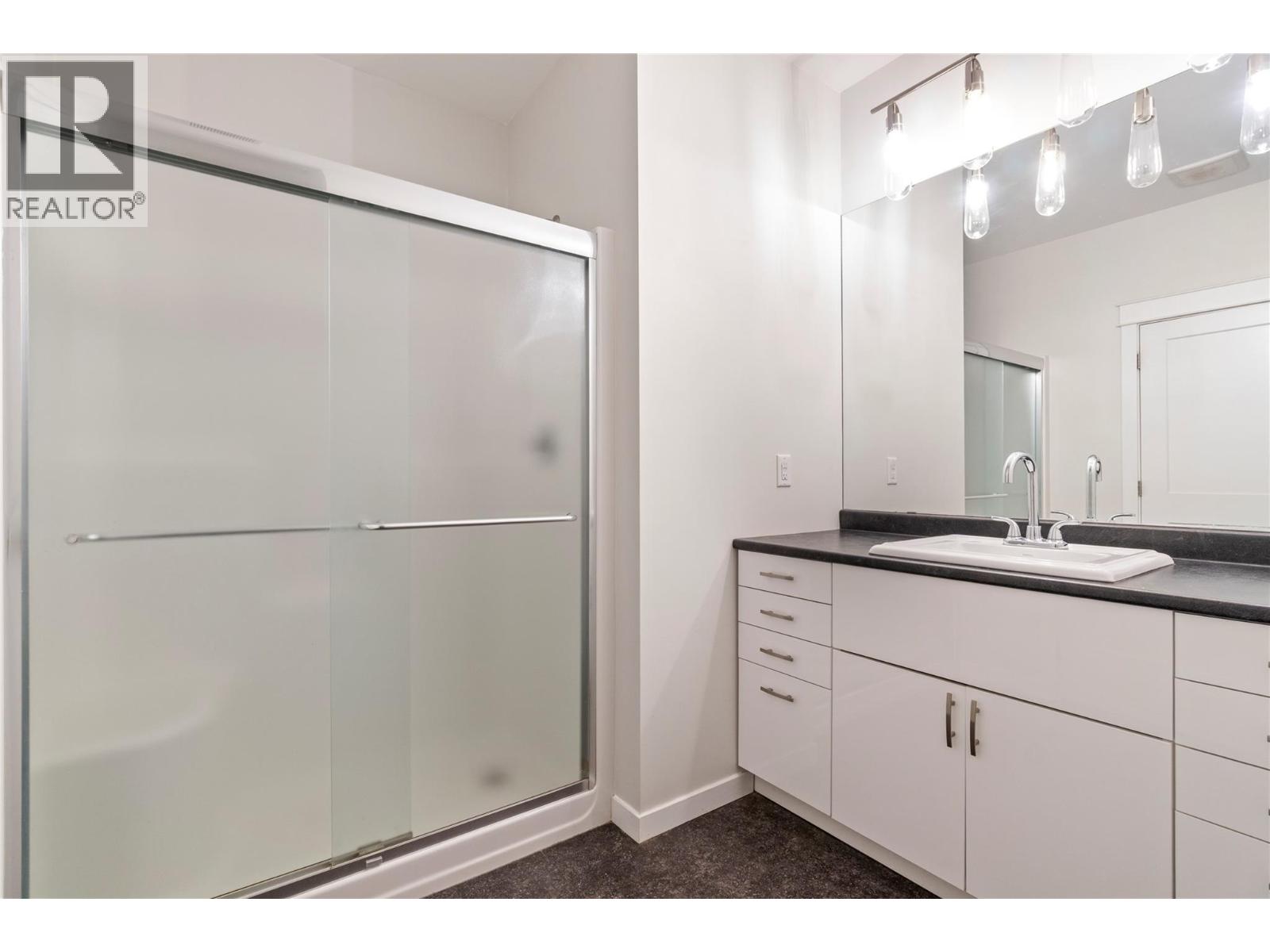 1140 23 Street SE, Salmon Arm