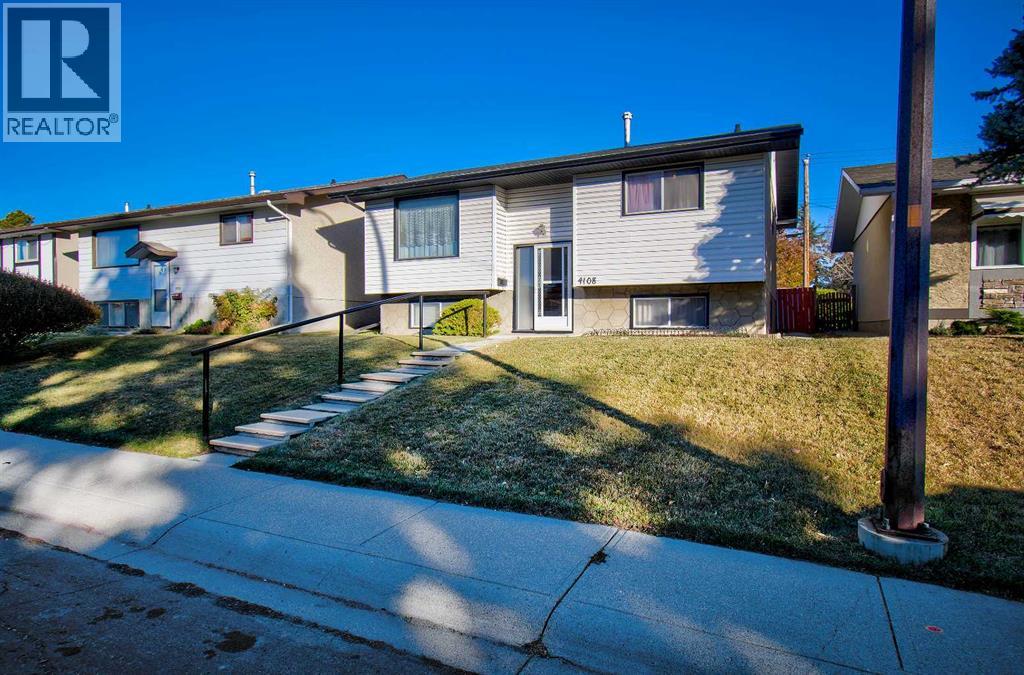Single Family House Bi-level for Sale in   Avenue NE Marlborough Calgary 