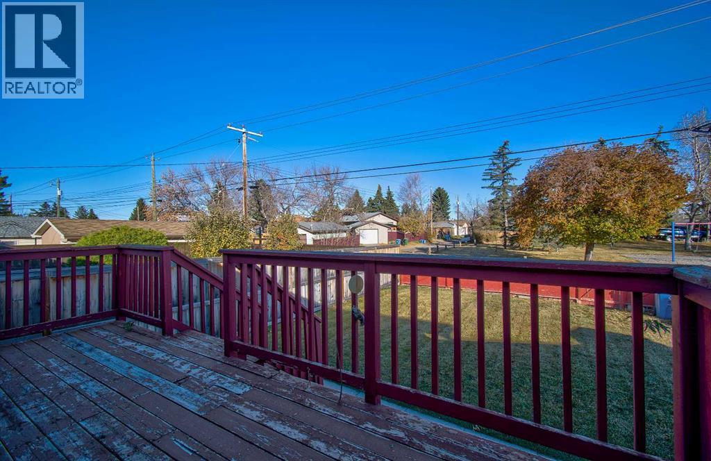 Single Family House Bi-level for Sale in   Avenue NE Marlborough Calgary 