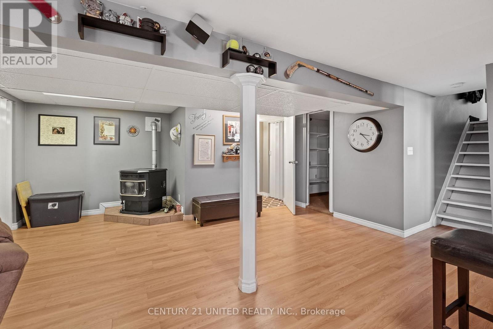 120 MASSEY ROAD - 22