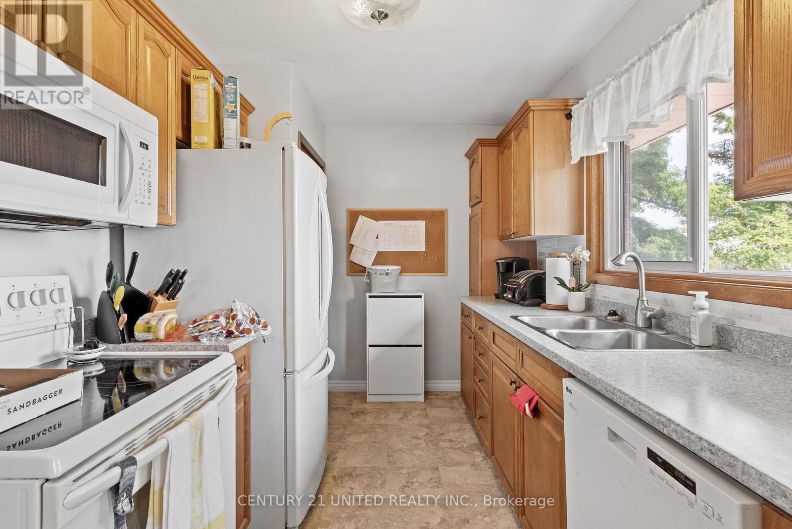 120 MASSEY ROAD - 16