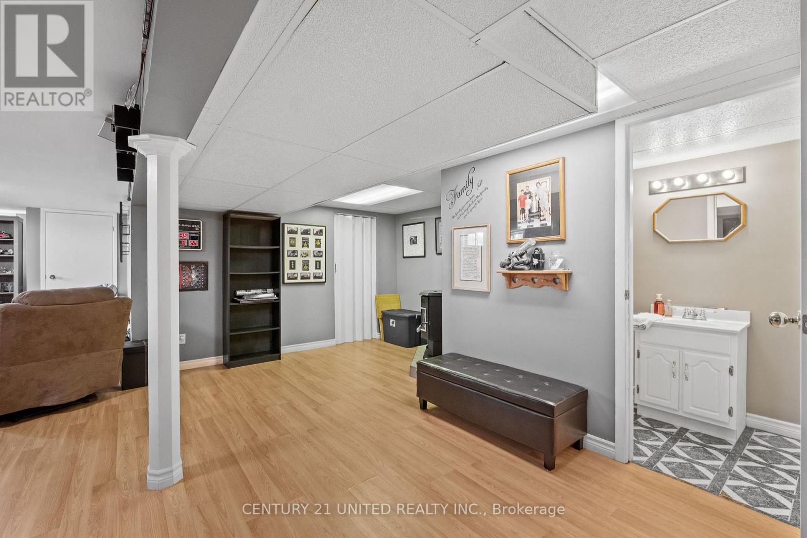 120 MASSEY ROAD - 27