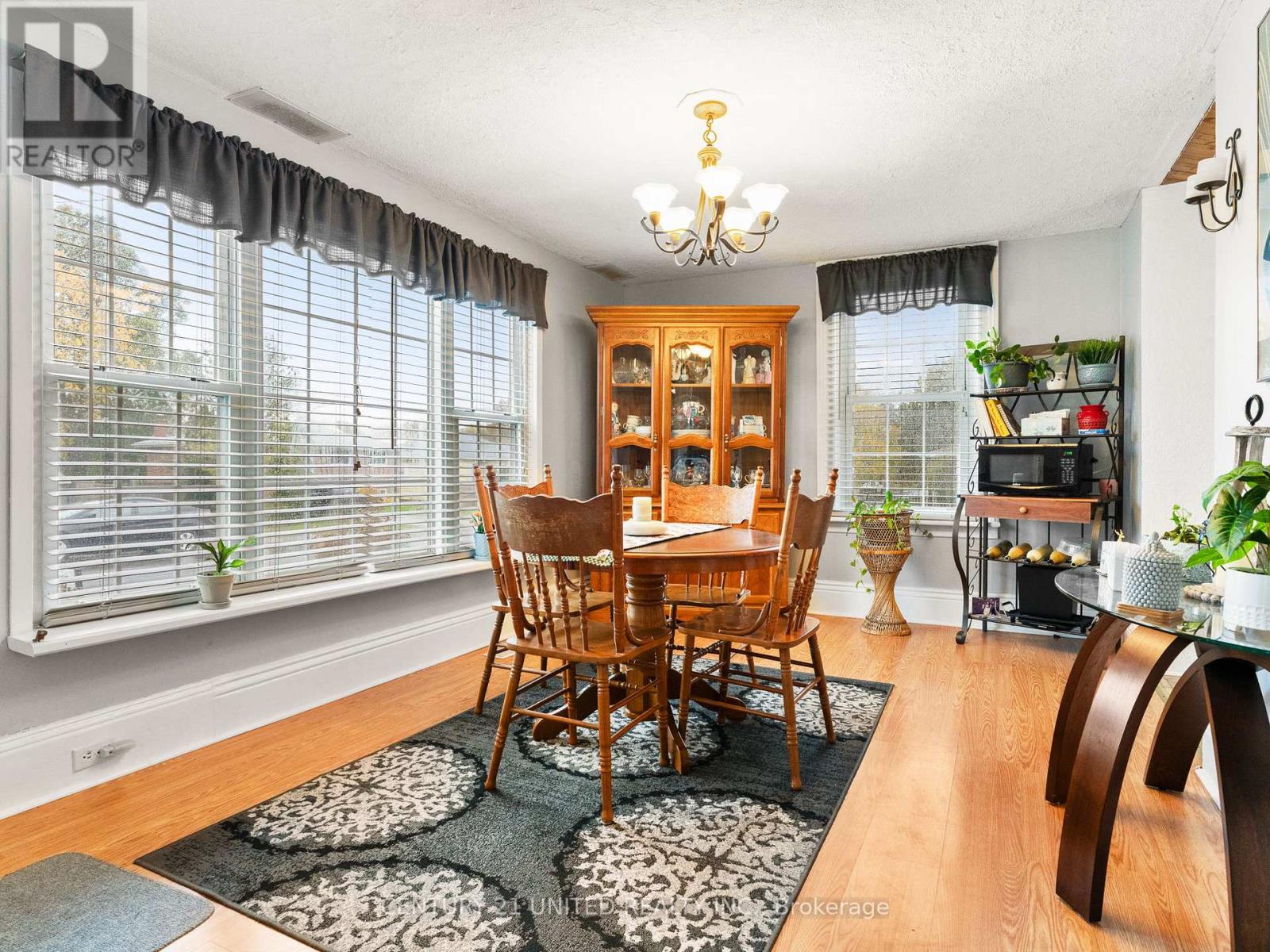 316 TWEED STREET - 12