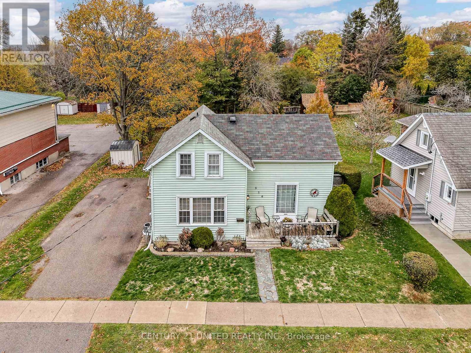 316 TWEED STREET - 2