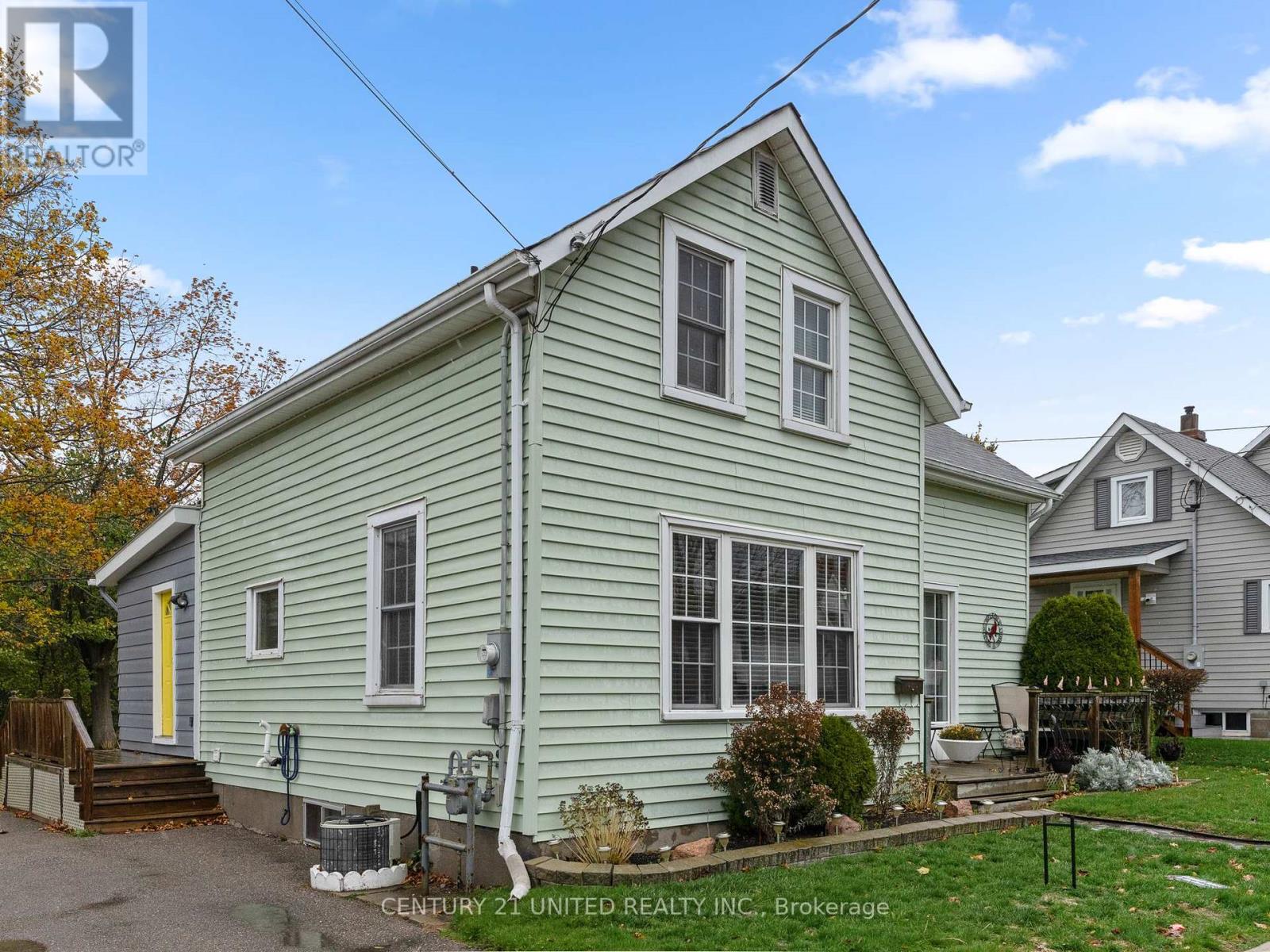 316 TWEED STREET - 6