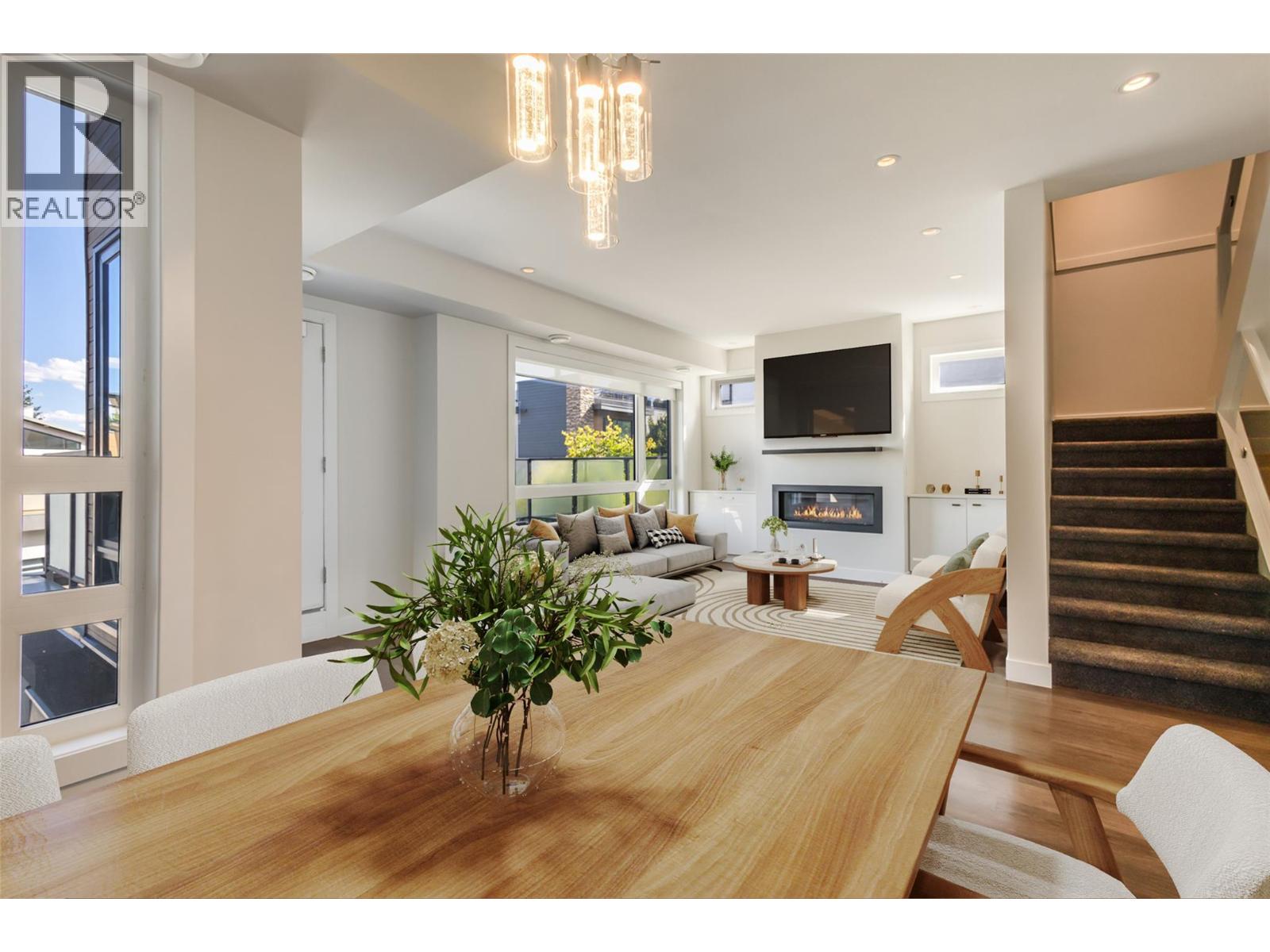 12 1818 Peak Point Court, West Kelowna