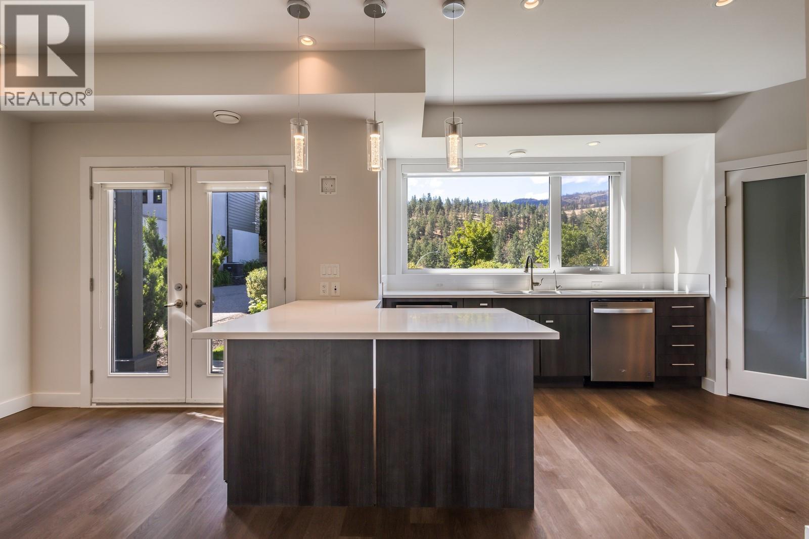 12 1818 Peak Point Court, West Kelowna