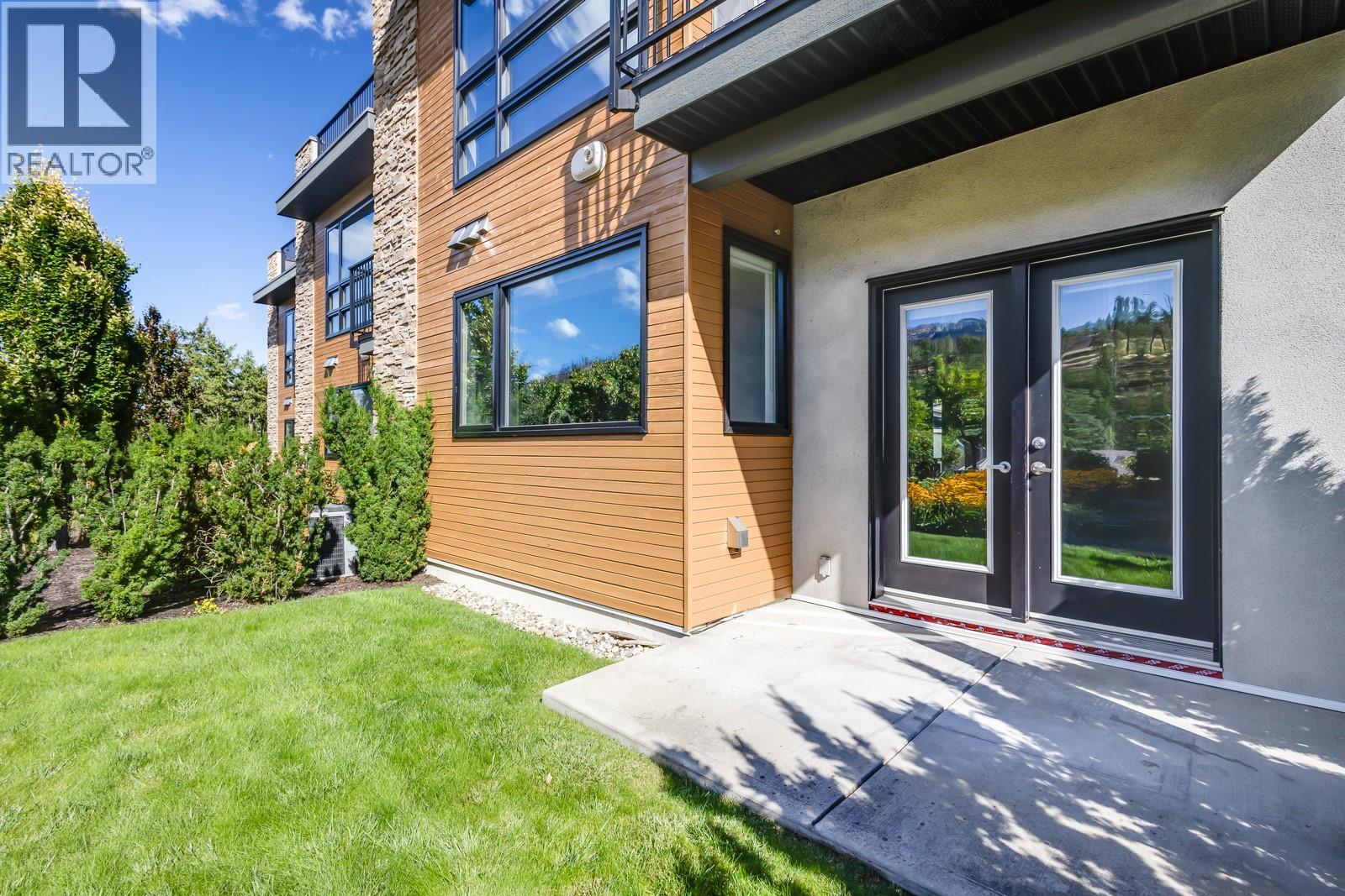 12 1818 Peak Point Court, West Kelowna