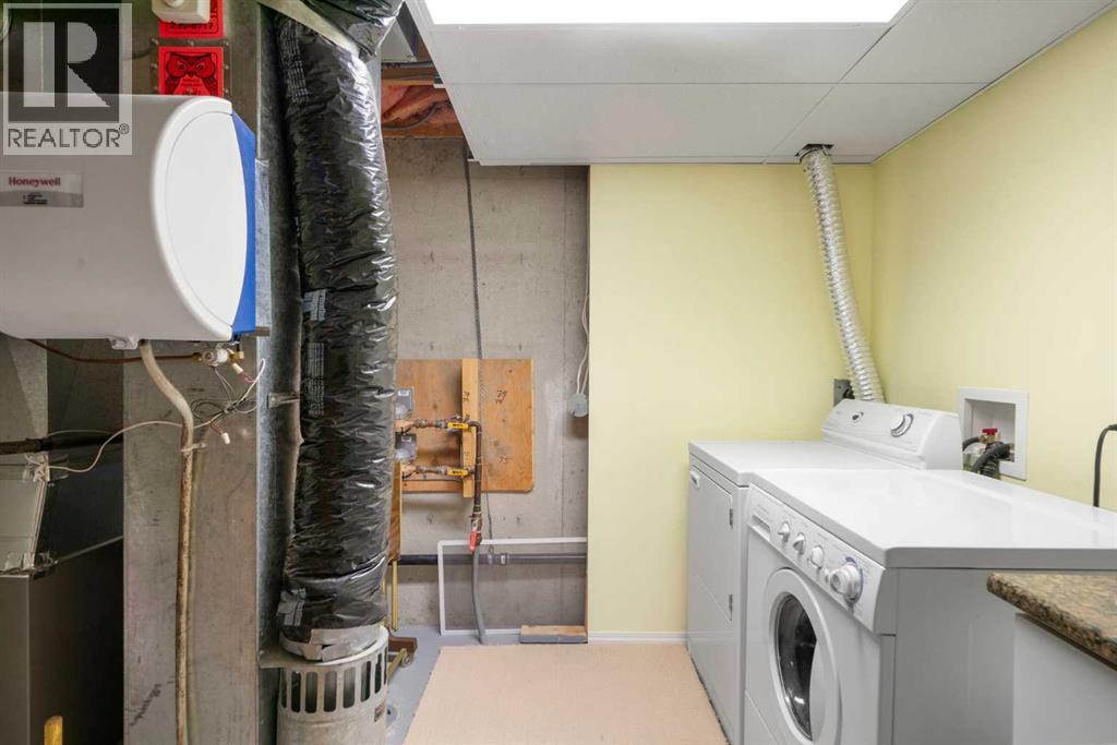 Single Family House for Sale in  Scenic Gardens NW Scenic Acres Calgary 