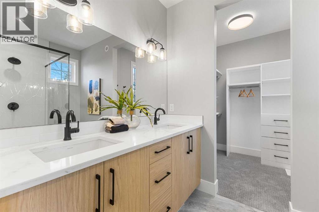 Single Family House for Sale in  West Glen Crescent SW Westgate Calgary 