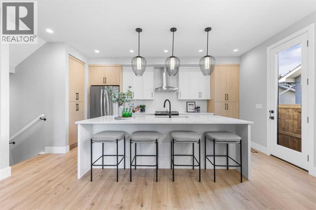 Single Family House for Sale in  West Glen Crescent SW Westgate Calgary 