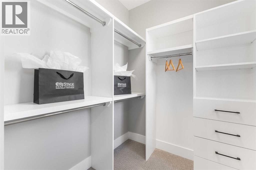 Single Family House for Sale in  West Glen Crescent SW Westgate Calgary 