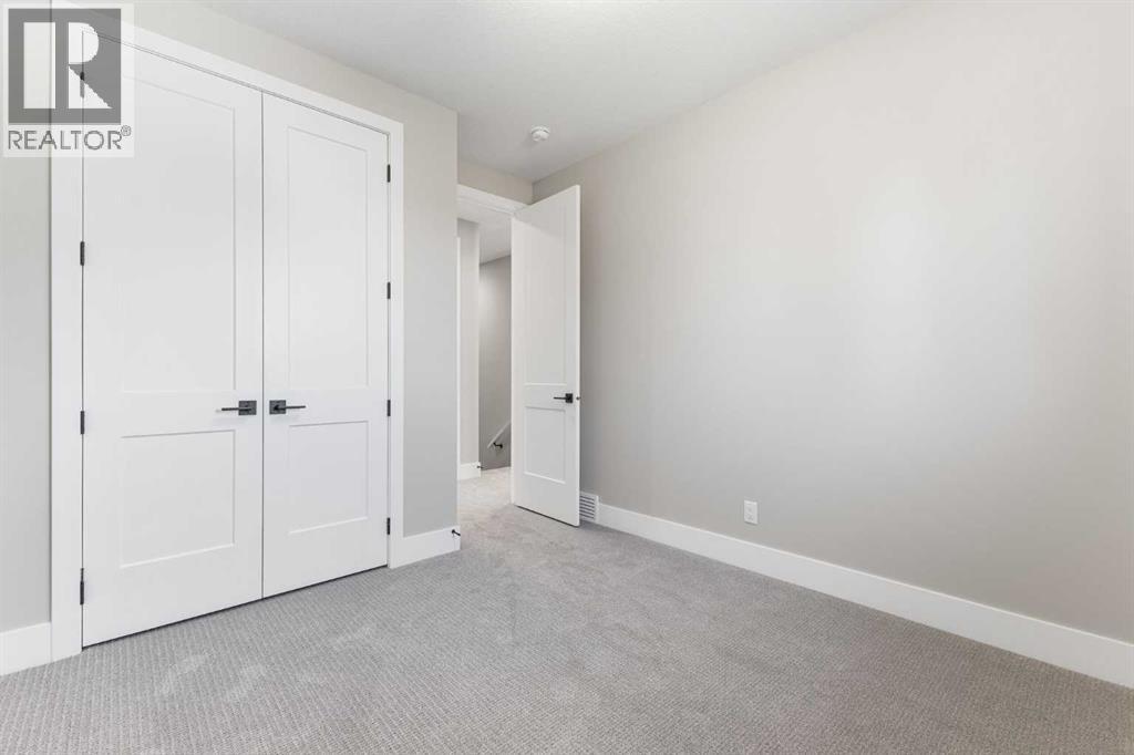 Single Family House for Sale in  West Glen Crescent SW Westgate Calgary 