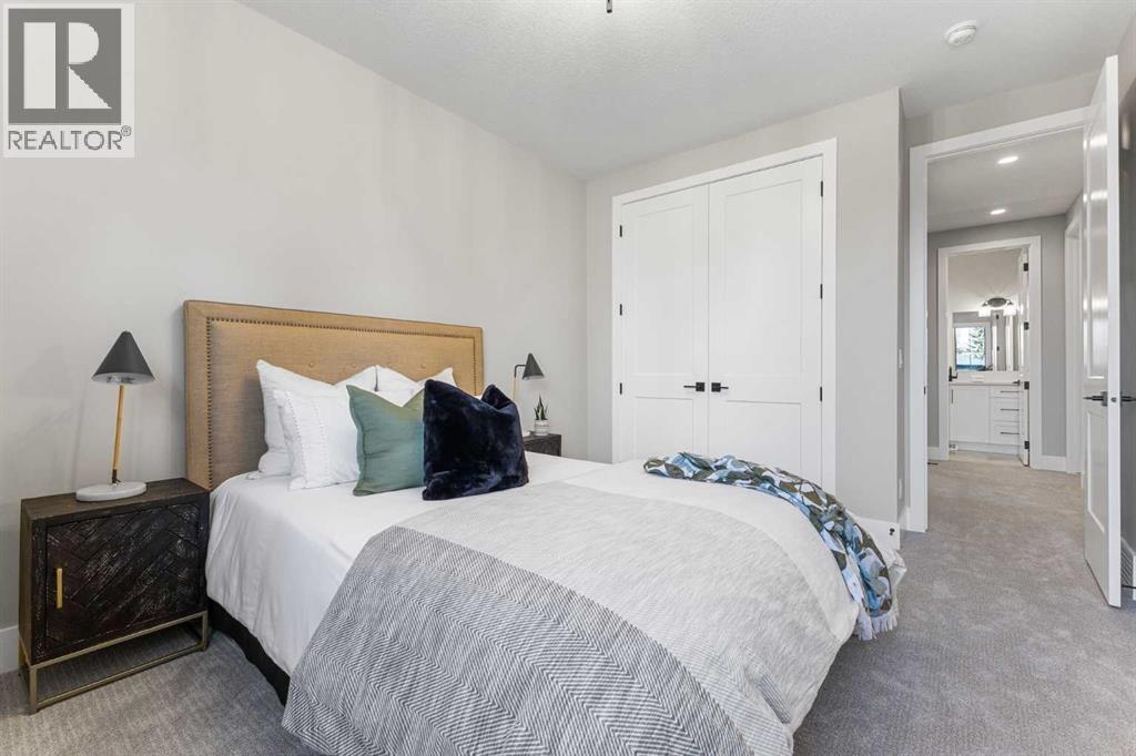 Single Family House for Sale in  West Glen Crescent SW Westgate Calgary 