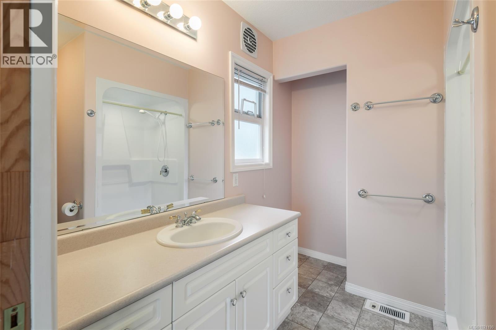 3964 11th Ave, Port Alberni