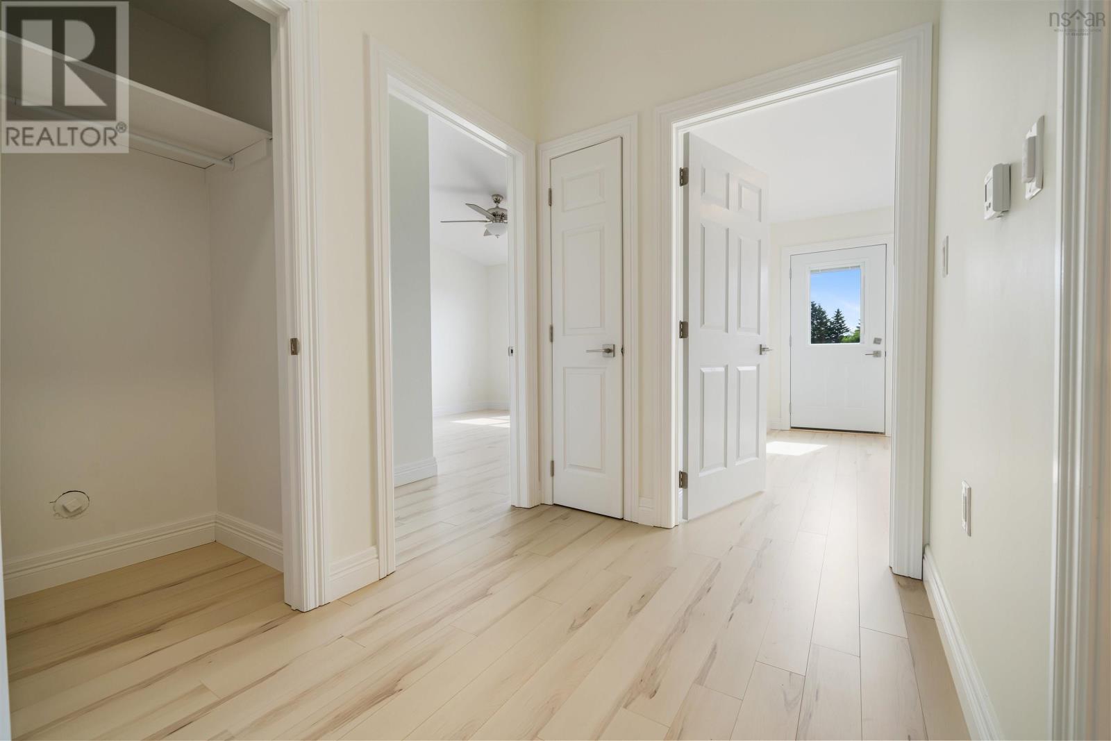 Property 12 of 20 of 24 SUMMER HILL Place