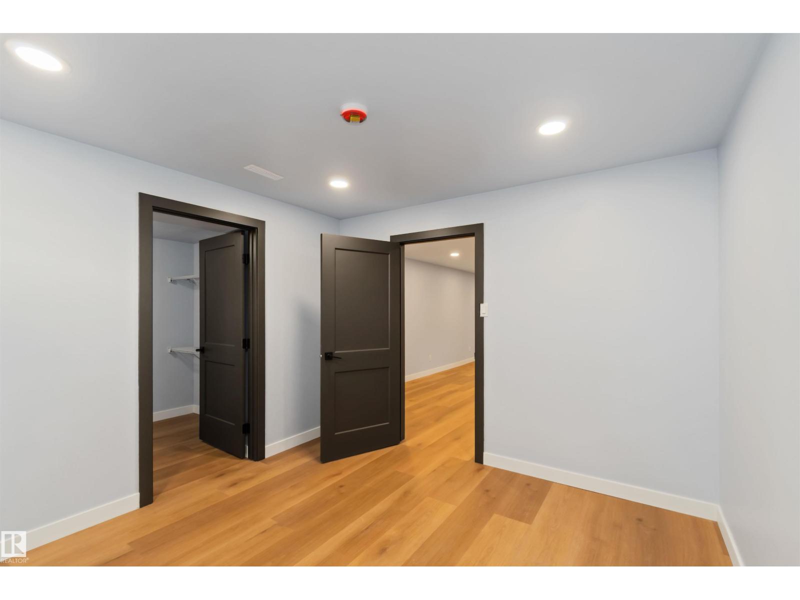 6808 95 AV NW, Edmonton