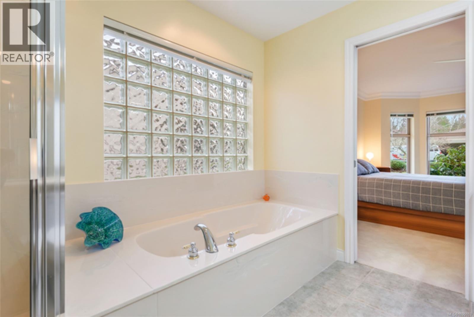 910 Lakes Blvd, French Creek