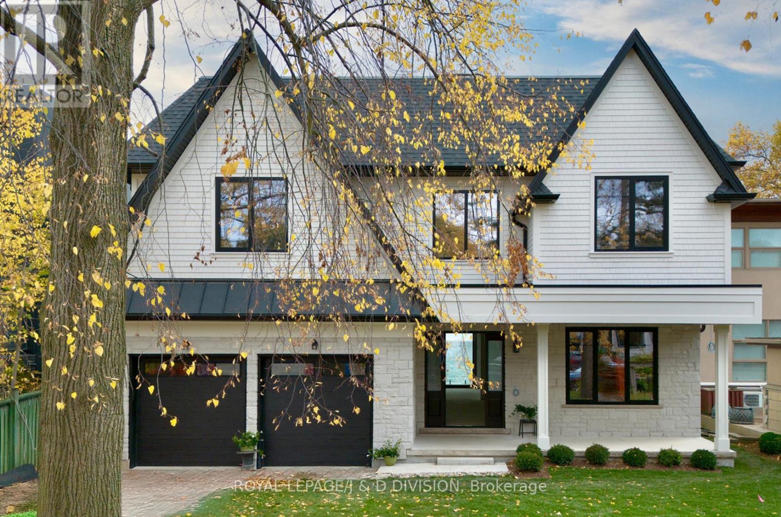 Listing photo of 99 LAKE PROMENADE