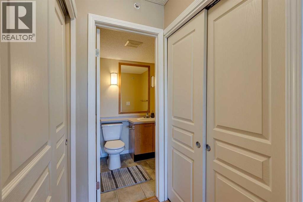 Single Family House for Sale in   Richard Place SW Lincoln Park Calgary 