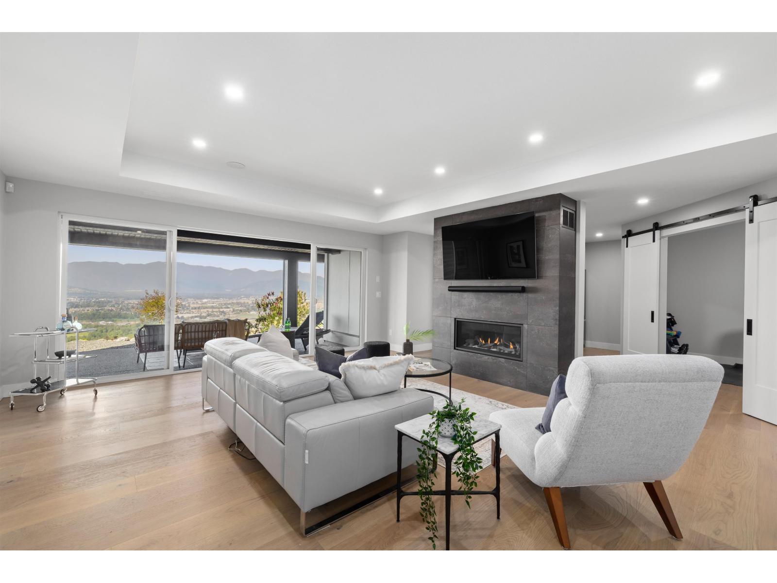 5487 MACLACHLAN PLACE, Promontory, Chilliwack