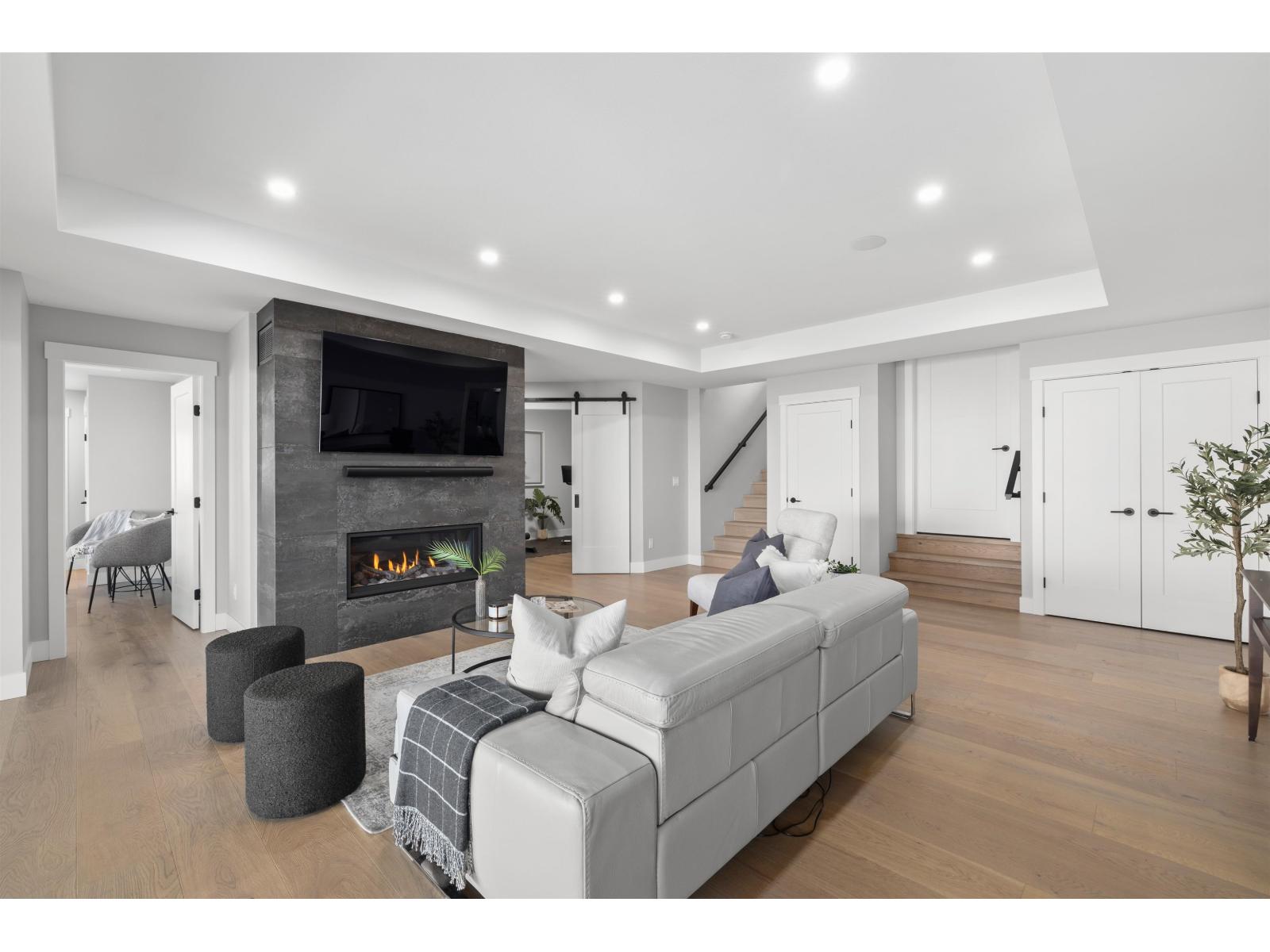 5487 MACLACHLAN PLACE, Promontory, Chilliwack